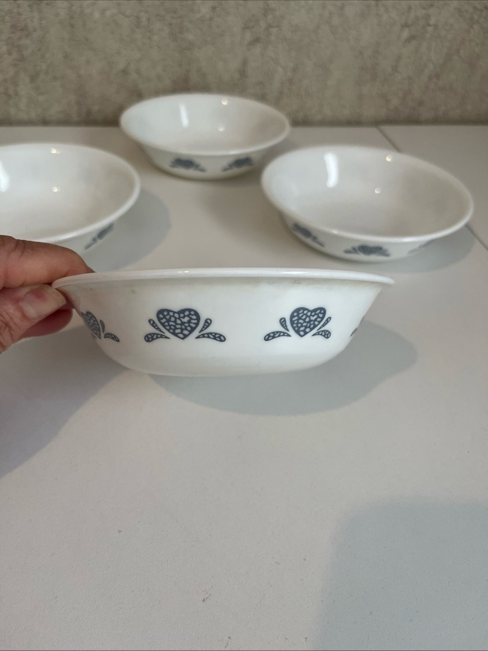 Vintage Lot of 4 Corelle Blue Hearts Sponge Fruit Dessert Bowls 5.5 inch